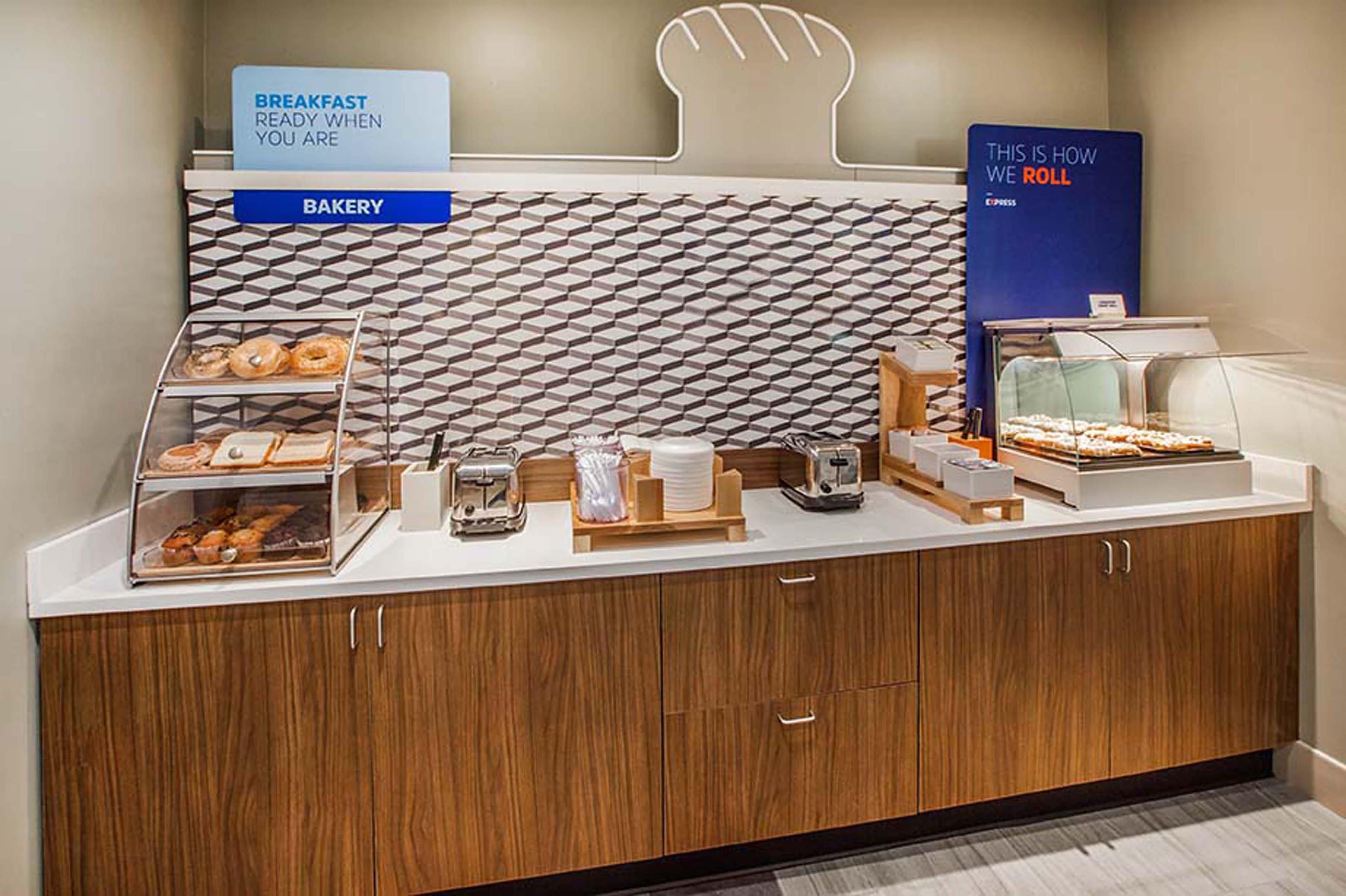Holiday Inn Express & Suites - Mcallen - Medical Center Area By Ihg Extérieur photo